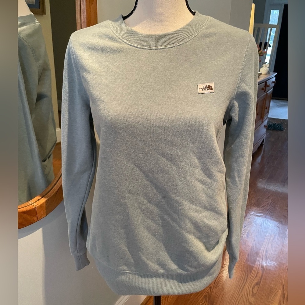 The North Face Crew Neck Sweatshirt Women’s Small Petite, Light Blue Green